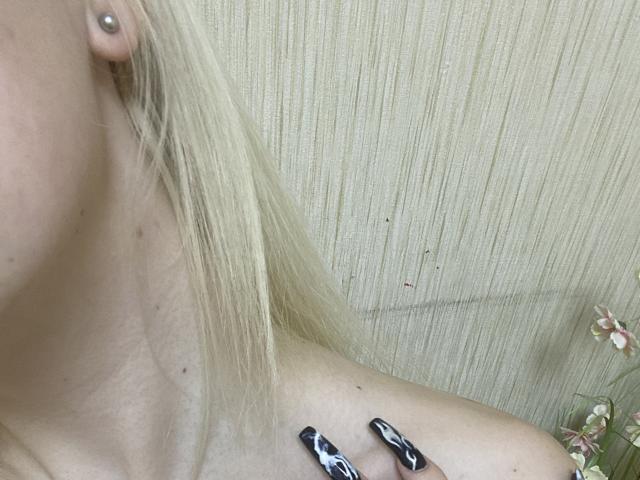 BeautyBlondi - Live sexe cam - 15596756