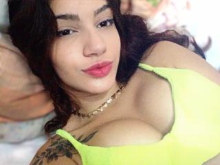 KhiaraDias - Live sex cam - 15617070