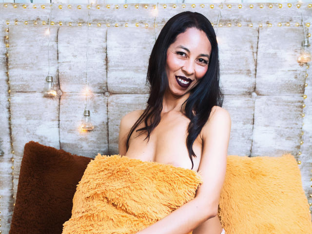 RosalindaCortez - Live porn &amp; sex cam - 15621070