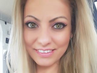 SquirtyAngelina - Live sex cam - 15627082