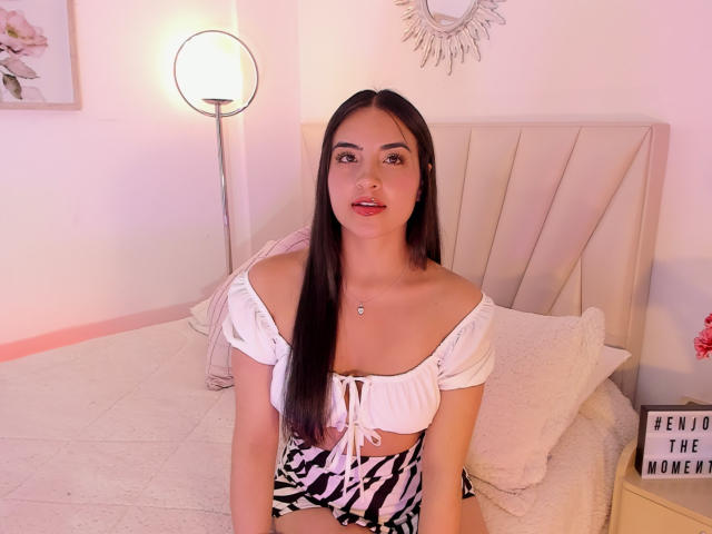 EmilyJensenn - Live sex cam - 15632566