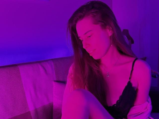 KiraRobberts - Live porn &amp; sex cam - 15635730