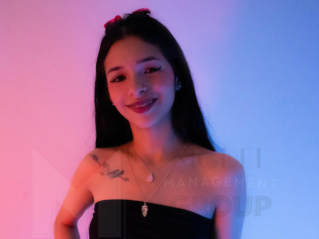 LisaBrunett - ライブポルノ&amp;セックスカム - 15640538