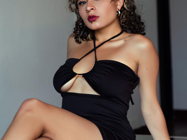 AlexiaBloom - Live porn &amp; sex cam - 15644142