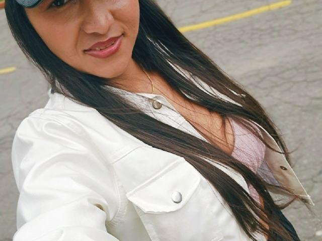 SaraBeckett - פורנו בשידור חי ומצלמת סקס - 15663590