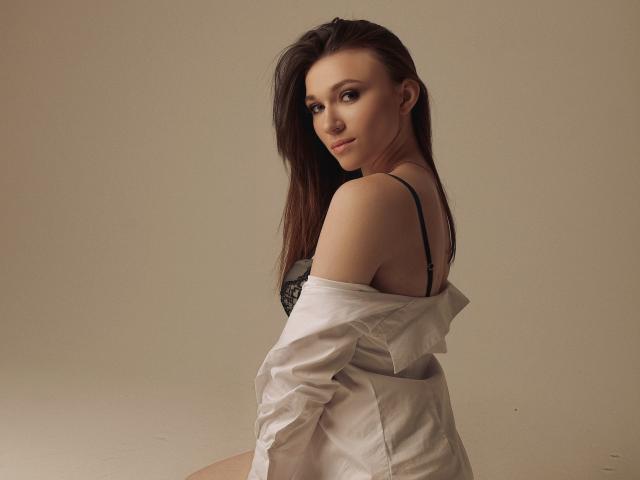 LovelyGirlI - Live sex cam - 15671174