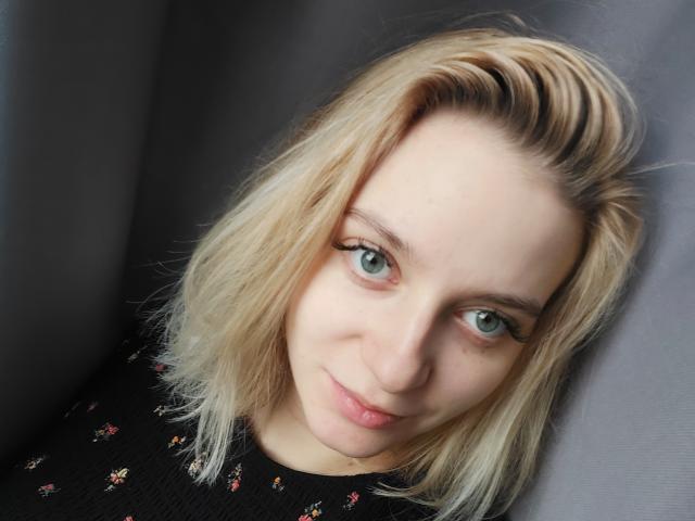 AmyCindi - Live porn &amp; sex cam - 15677942