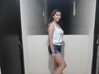 RosalieBlack - Live sex cam - 15683090