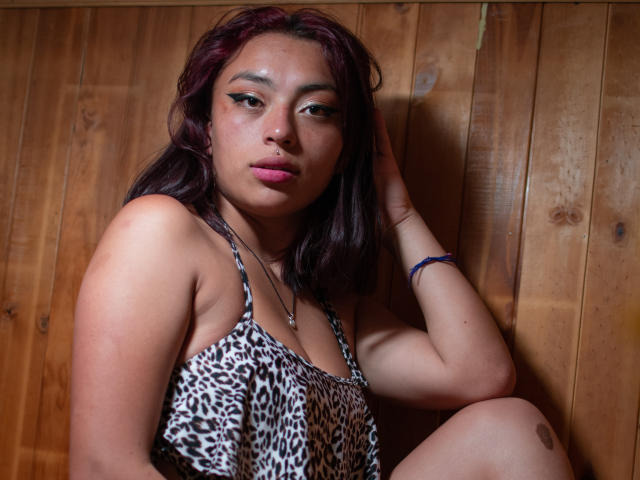 AnnieHillston - сексуальная веб-камера в реальном времени - 15689862