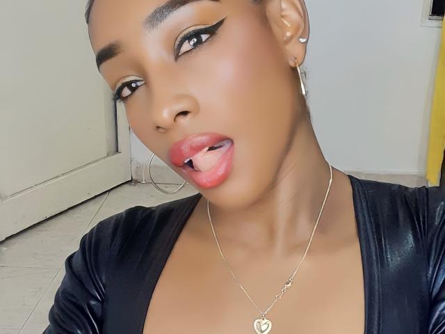 LarissaWilson - Live porn &amp; sex cam - 15696978