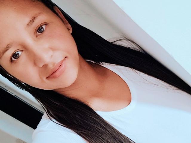 SaraBeckett - Live porn &amp; sex cam - 15704898