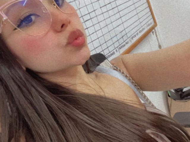 LilaLutz - Live sex cam - 15705442