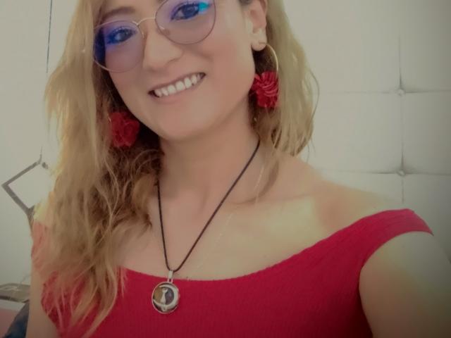 LucyRosiekus - Live porn &amp; sex cam - 15711270