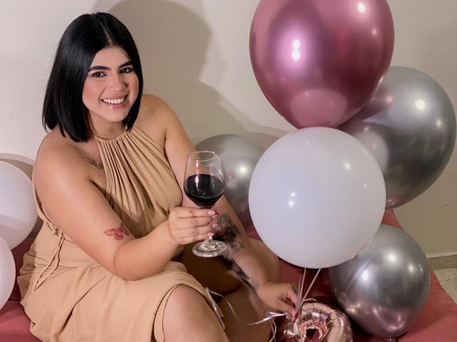 AnnikaRose - Live Sex Cam - 15715382