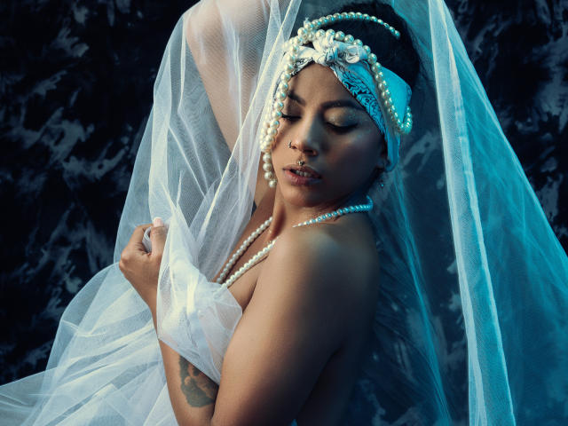 Amberv - сексуальная веб-камера в реальном времени - 15718990