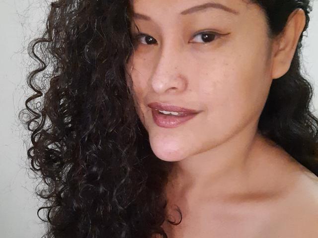 Xuuley - Élő pornó és szexkamera - 15724530