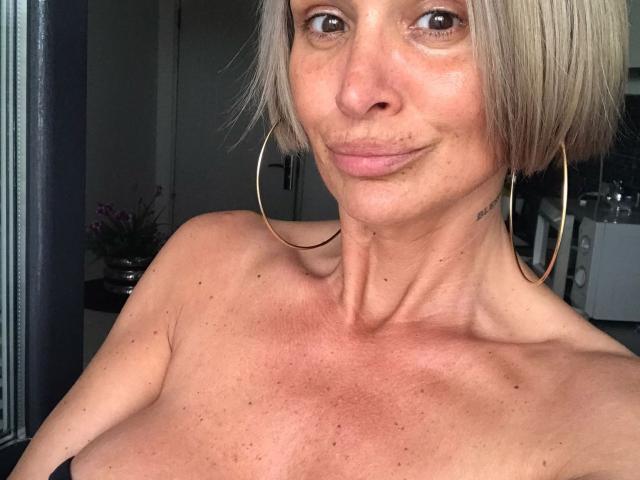 BrilliantOne - сексуальная веб-камера в реальном времени - 15758218