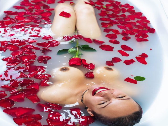 LeiaBenneth - ライブポルノ&amp;セックスカム - 15761890