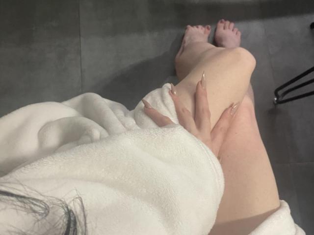 RozalinaPleasure - Live sex cam - 15769802