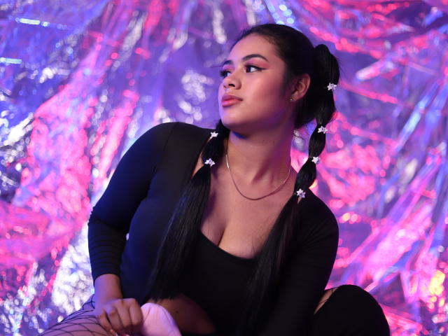 CassieRay - Élő pornó és szexkamera - 15776650