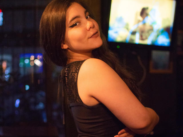 MariaMiler - פורנו בשידור חי ומצלמת סקס - 15777198