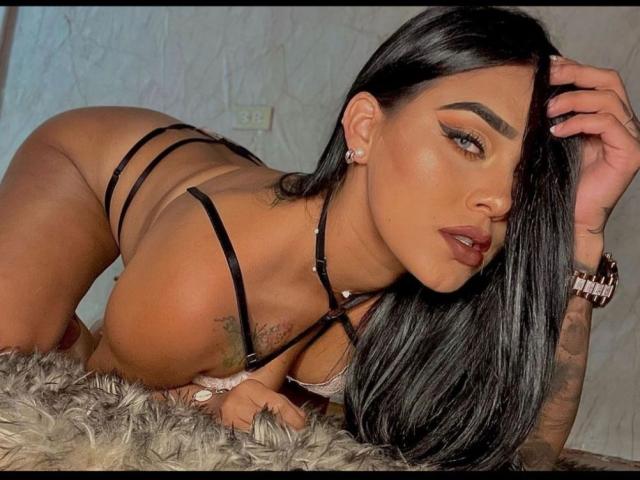 ZyraFortune - сексуальная веб-камера в реальном времени - 15778966