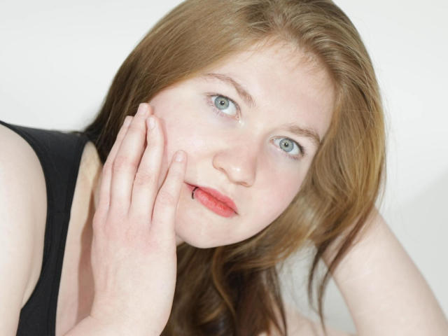 LaraGoldwin - Live porn &amp; sex cam - 15783726