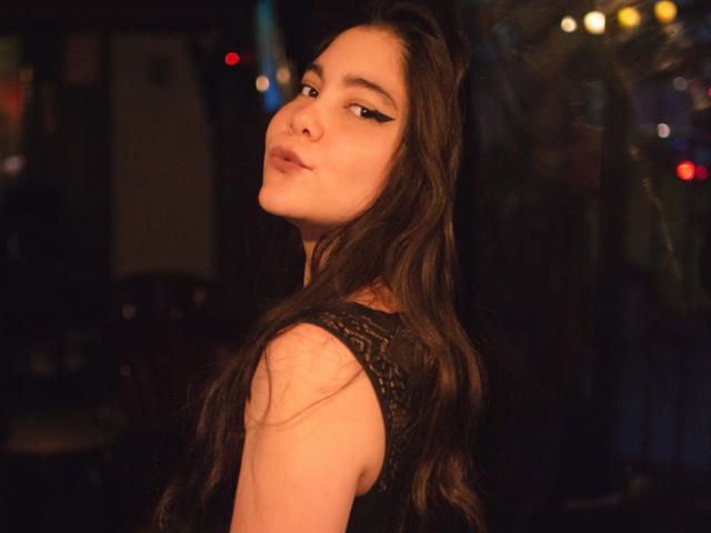 MariaMiler - פורנו בשידור חי ומצלמת סקס - 15785662