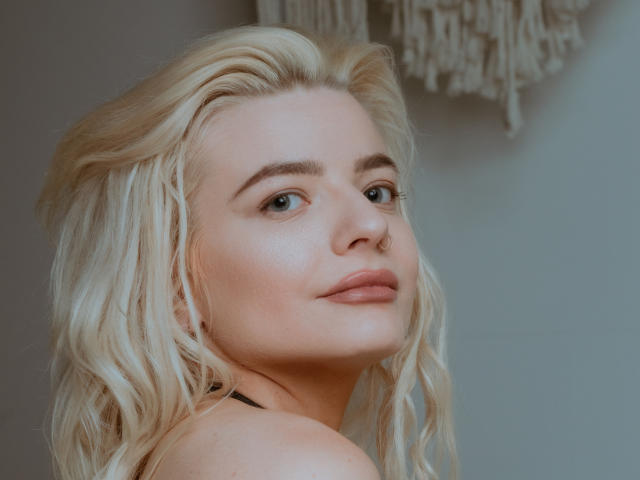 KarinaCocks - Élő pornó és szexkamera - 15785930
