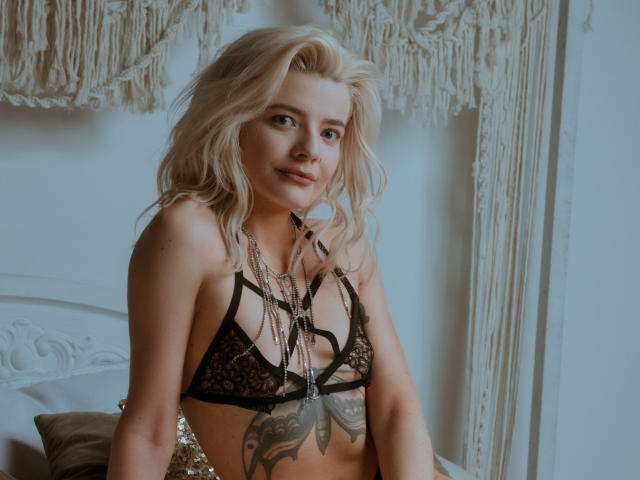 KarinaCocks - Sexe cam en vivo - 15785990