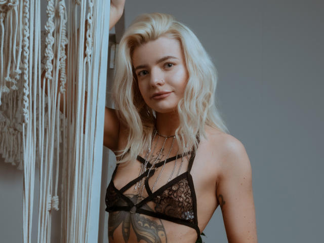 KarinaCocks - Sexe cam en vivo - 15786018