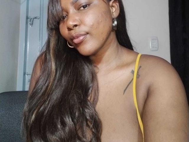 EmiraHot - Live porn &amp; sex cam - 15790714