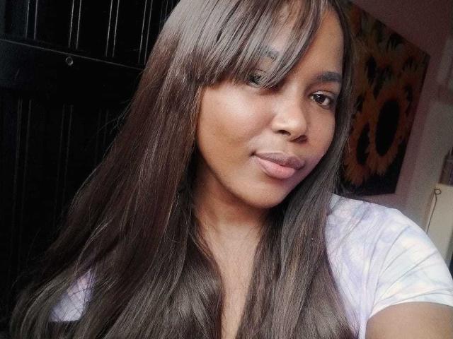 EmiraHot - Live porn &amp; sex cam - 15790750