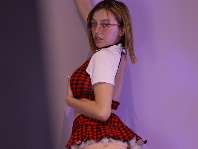 SophieMarkrov - Live porn &amp; sex cam - 15793914