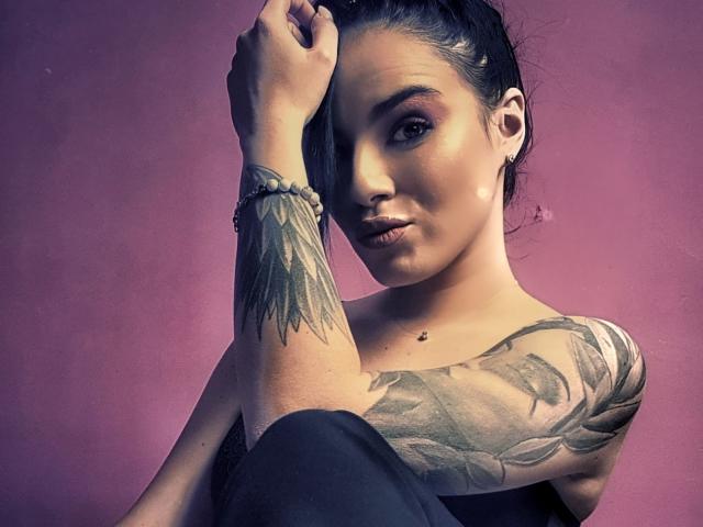 IsabellNoir - Live sex cam - 15796930