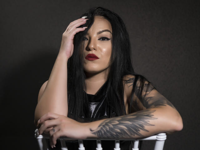 IsabellNoir - Live sex cam - 15797310