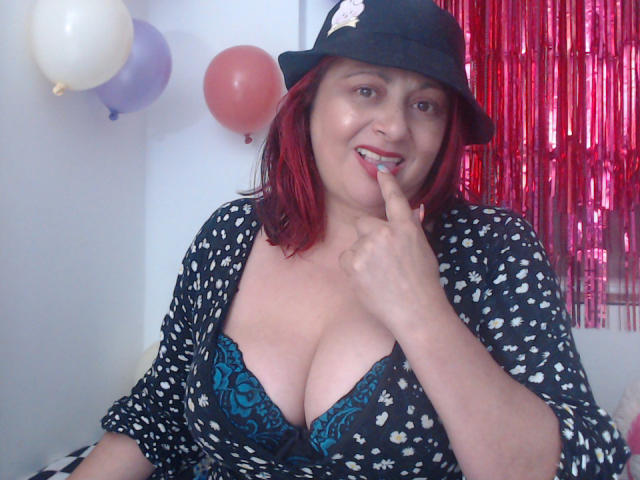 FlirtyViolet - פורנו בשידור חי ומצלמת סקס - 15811794