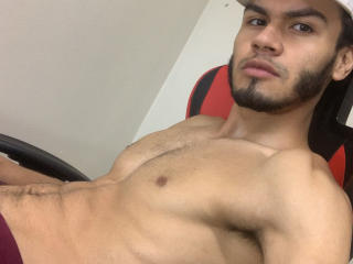 AronBlues - Live porn &amp; sex cam - 15812250