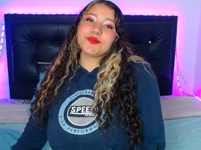 KrisGarner - Live porn &amp; sex cam - 15819186