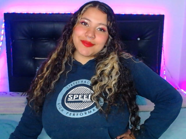 KrisGarner - Live porn &amp; sex cam - 15819194