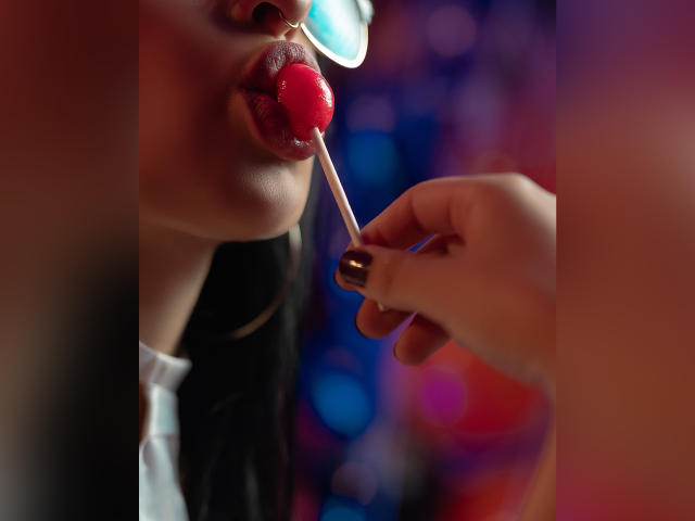 LilyScarlett - сексуальная веб-камера в реальном времени - 15820106