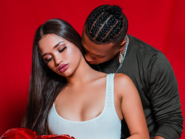 AnnieAndSteffan - Live porn &amp; sex cam - 15827078