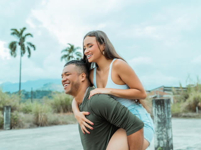 AnnieAndSteffan - Live porn &amp; sex cam - 15827130