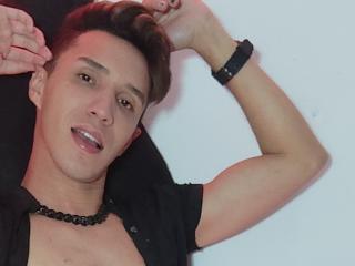 CollinsAngelo - Live sex cam - 15830550
