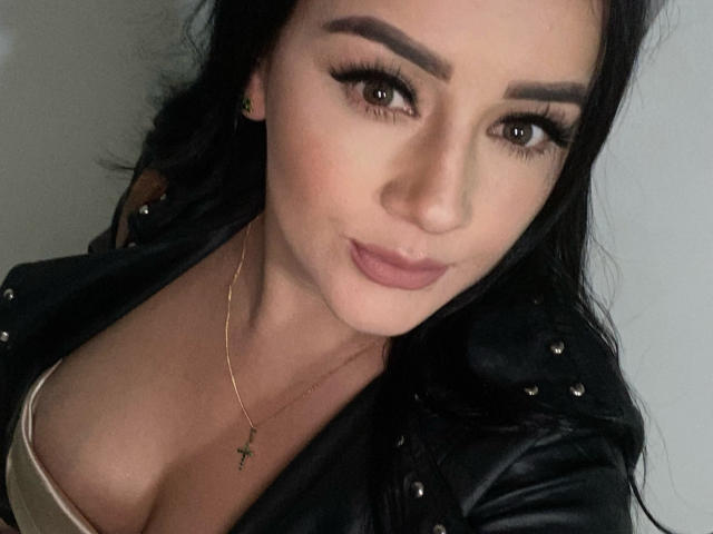 AndreaToxi - Live porn &amp; sex cam - 15833986