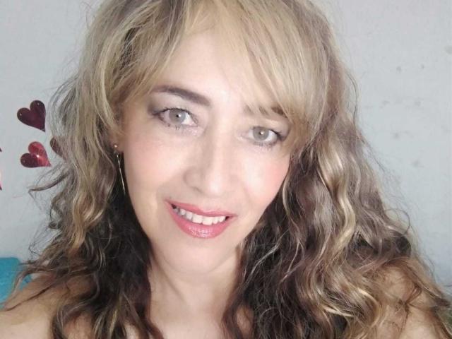 ViolettaJets - сексуальная веб-камера в реальном времени - 15842470