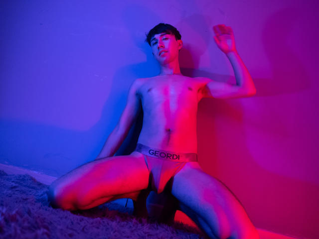 OliverMJ - Live porn &amp; sex cam - 15847778