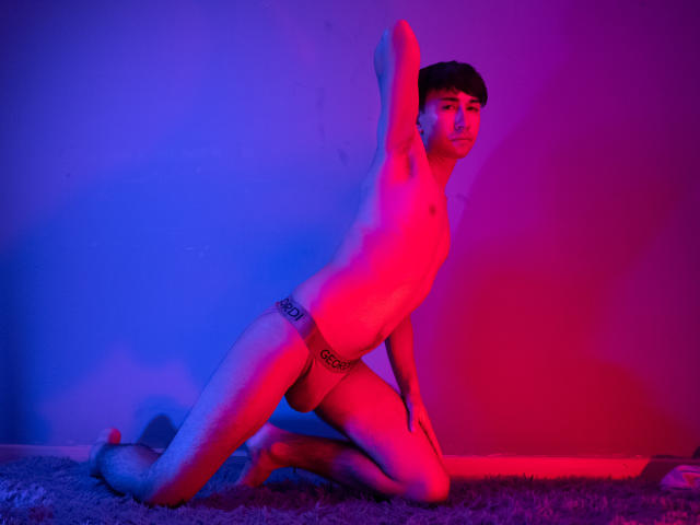 OliverMJ - Live sex cam - 15848082