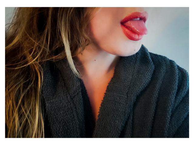 JuliaFrancaise - Live Sex Cam - 15856546