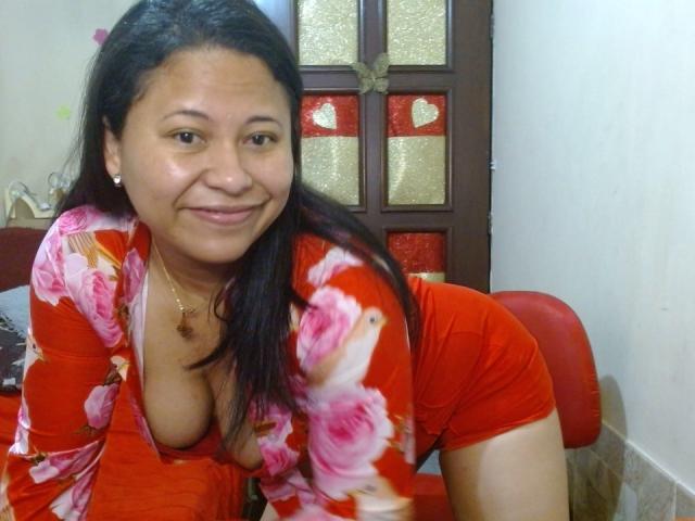 SalomeChaudeSexy - Live sex cam - 15861946